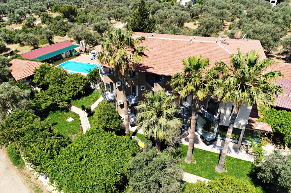 patarada havuzlu otel